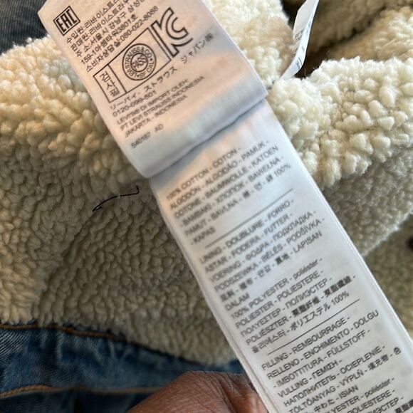 Levi’s
Ex Boyfriend Trucker Jean Jacket M - Picture 6 of 6